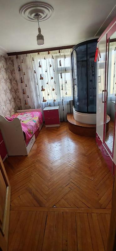 məktəb ləvazimatı: Ev öz evimdi. 3 otaqlı boyuk palqonu her bir şeraiti var. Əșyalidi. 80 — 5