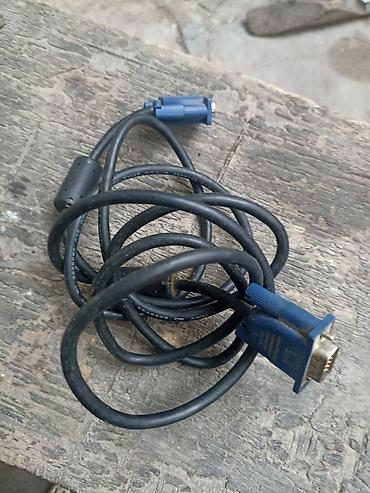 bb tv: VGA kabeli - Bir ucları 15-pin VGA (DE-15) konnektor, hər iki tərəf — 1