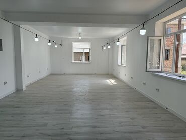 аренда студии красоты: Сдается коммерческое помещение под швейной цех ( 1 этаж и цокольный