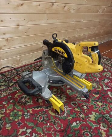 Бурчтарды кескичтер: Торцовочная пила dewalt dws 774 Пила в хорошем состоянии, полностью