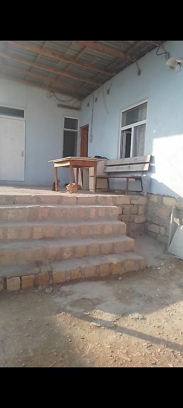2 otaqlı, 90 kv. m, Orta təmir