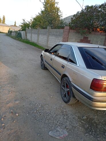 чехол для панели машины: Mazda 626: 1992 г., 2.2 л, Механика, Бензин, Седан