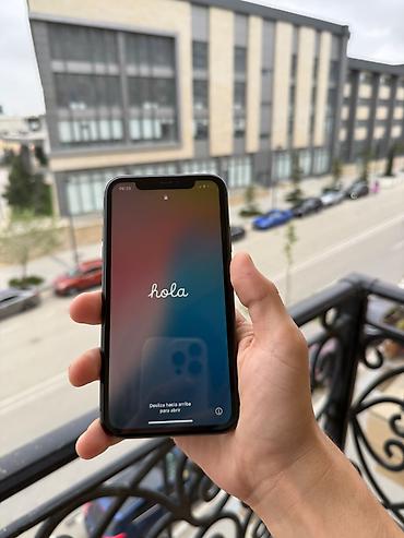 electronics iphone: IPhone 11, 128 GB, Qara, Face ID, Simsiz şarj — 7