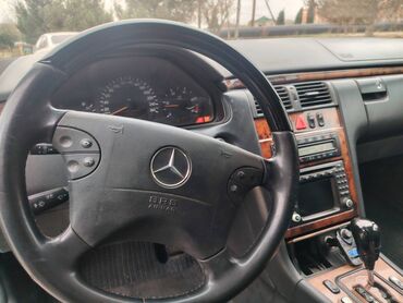 Mercedes-Benz: Mercedes-Benz E 220: 2.2 l | 2001 il Sedan -da lalafo.az — 7 Mercedes-Benz: Mercedes-Benz E 220: 2.2 l | 2001 il Sedan — 7