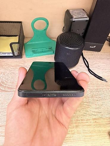 iphone 7 iphone: Smartfon – qara rəng, düz kənarlı korpus Ekranı dəyişib, qutusu var — 4