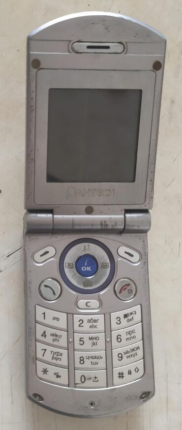 Digər mobil telefonlar: PANTECH -PG 3200 modeli Original telefon Google da modelin yazan — 4