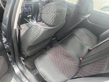 экономичные машины: Volkswagen Golf: 2001 г., 1.6 л, Автомат, Бензин, Хэтчбэк