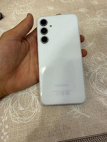 105 7 серия: Samsung Galaxy A35 5G, Б/у, 256 ГБ, цвет - Белый, 2 SIM — 3