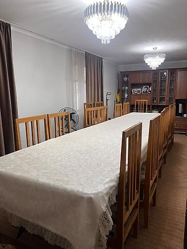 dinner table: Большой обеденный гарнитур из массива дерева: длинный прямоугольный — 5