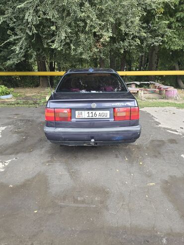 пассат в рассрочку: Volkswagen Passat: 1994 г., 1.8 л, Механика, Бензин, Седан