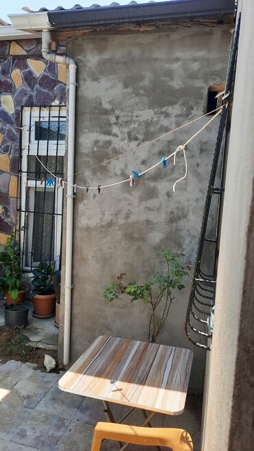 90 kv. m, 2 otaqlı, Kombi, Qaz, İşıq