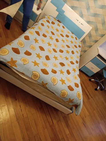 Uşaq və gənc otağı üçün dəstlər: Oğlan və qız üçün, Təknəfərlik çarpayı, Yazı masası — 3