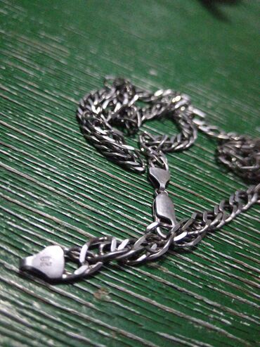 adidas qaçış üçün qadın krossovkaları: Gümüş rəngli metal zəncir boyunbağı - Material: metal ərinti, gümüş