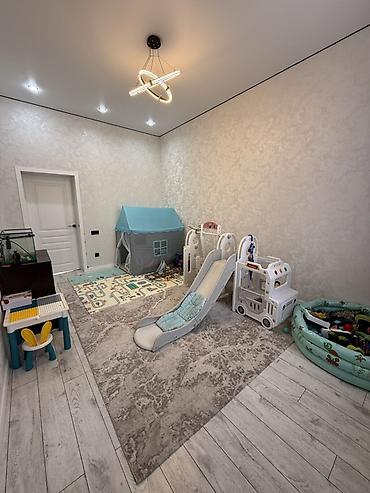 Продажа коттеджей и домов: Современный одноэтажный дом с террасой и благоустроенным участком - — 6