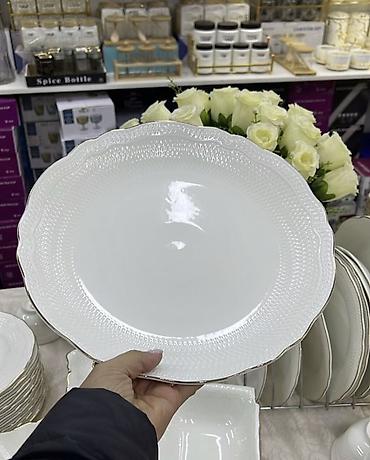 Наборы посуды: Белоснежный столовый сервиз из тонкого фарфора с рельефным узором и — 10