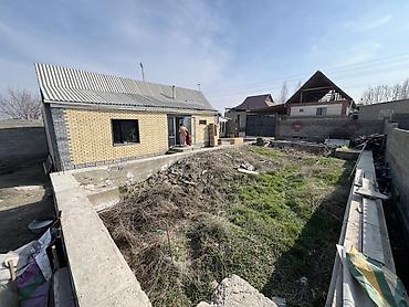 Продажа коттеджей и домов: Продается одноэтажный дом. Г.Бишкек, Ж/М Ак-Жар Улица 31. Дом 5. Дом — 6