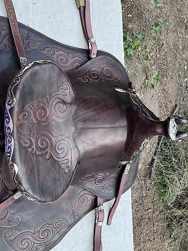 Пирсинг: Кыргыз ээр 
Ат жабдыктары менен 
Мельхиор менен жасалган — 2