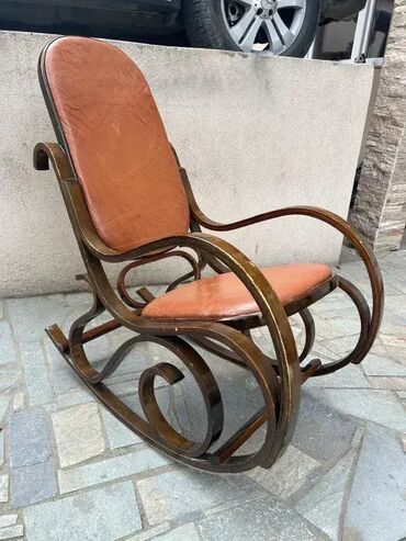 Stilske stolice: Stilska Thonet stolica za ljuljanje 🪑 Ikoničan dizajn ✨ Odlično — 2