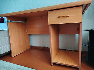 notebook masasi: Düz masa, Polkalı, Siyirməli, Teksturalı laminat — 2
