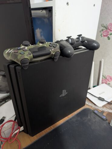 игровой микрофон: Игровая консоль Sony PlayStation 4 Pro 1 TB в комплекте 2 геймпада 2
