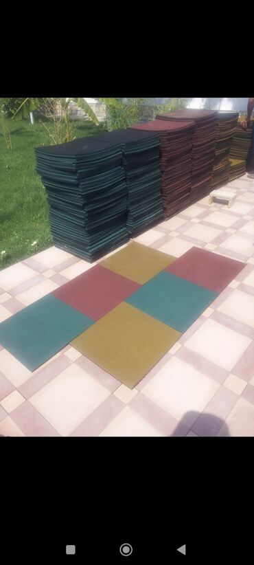 Резиновая плитка: Резиновая плитка для покрытий - Формат: модульные квадраты. - — 10