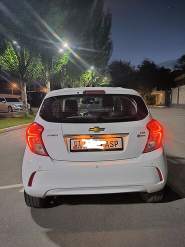 Chevrolet: Chevrolet Spark: 2017 г., 1 л, Вариатор, Бензин, Хэтчбэк