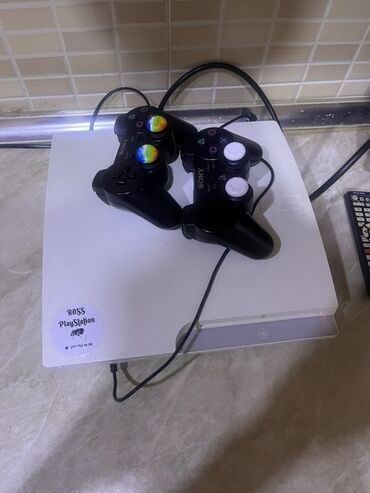 купить прошитую ps3: Sony PlayStation konsolu, iki ədəd qara rəngli nəzarətçi ilə birlikdə