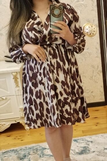 ЛуАЗ: Qəhvəyi-ağ leopard naxışlı qadın donu - Model: A-kəsim, dizə qədər