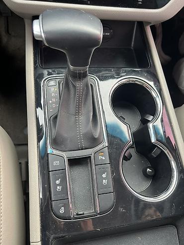 Kia: Kia Carnival: 2019 г., 2.2 л, Минивэн — 10