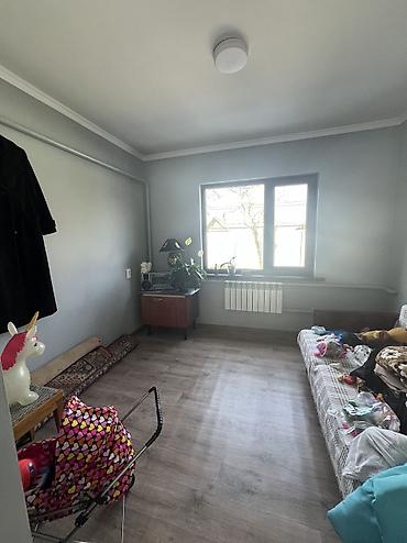 Продажа полдома: Продается участок с домом в районе Восточного вокзала, дороги — 14