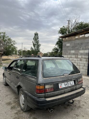 volkswagen crafter: Volkswagen Passat: 1992 г., 1.8 л, Механика, Бензин, Универсал