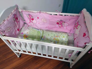 кроватка для малыша: Односпальная кровать, Для девочки, Для мальчика, Б/у