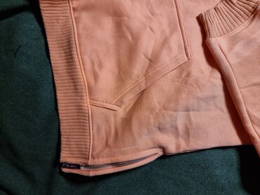 Толстовки, худи: Худи персикового цвета с капюшоном и карманом-кенгуру. Мягкий трикотаж — 6