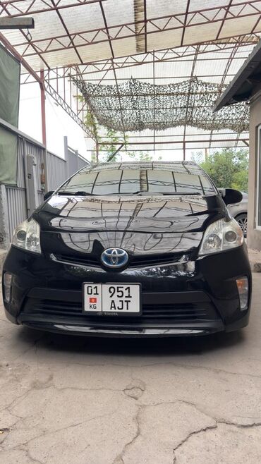 Toyota: Toyota Prius: 2015 г., 1.8 л, Вариатор, Гибрид