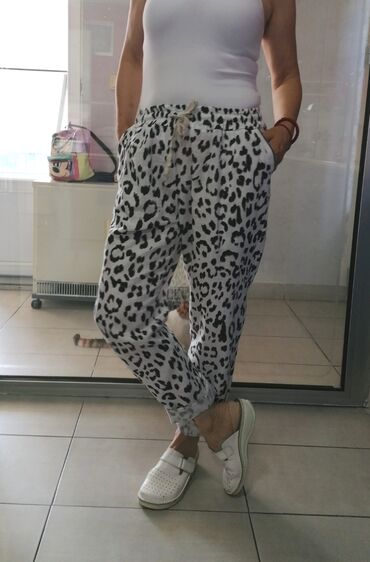 Pantalone: L (EU 40) — 7