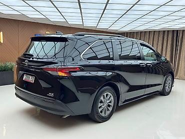 на тойоту: Toyota Sienna: 2022 г., 2.5 л, Автомат, Гибрид, Минивэн — 6