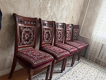 Стулья для зала: Продаю б/у стулья в классическом стиле. - Каркас из массива — 1