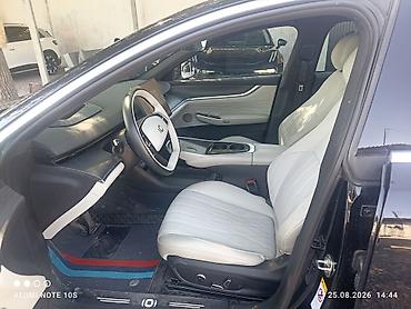 богаж: Changan : 2024 г., 0.1 л, Автомат, Электромобиль, Седан — 9