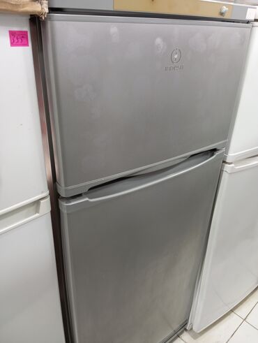 Холодильники: Б/у Холодильник Indesit, De frost, Двухкамерный, цвет - Серый