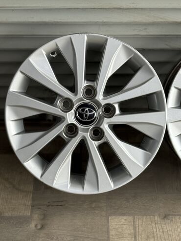 Диски: Литые Диски R 15 Toyota, Комплект, отверстий - 5, Б/у at lalafo.kg — 5 Диски: Литые Диски R 15 Toyota, Комплект, отверстий - 5, Б/у — 5