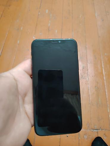 2 el ipad: IPhone X, Qara, Face ID — 1