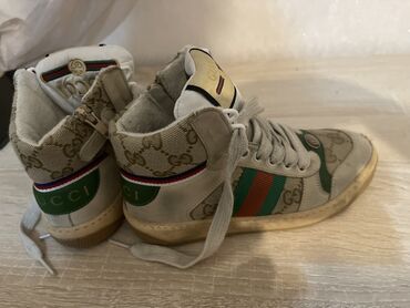 jordan krasofka: Детские кроссы оригинал от Gucci 31 размер