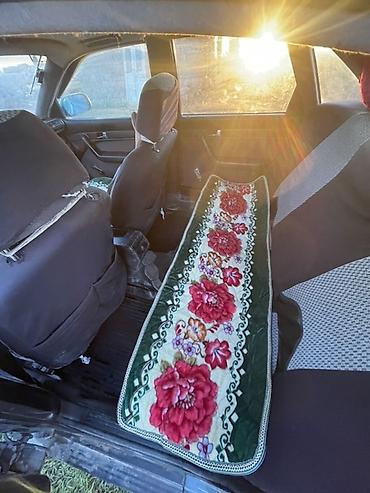 a4 b7: Audi 100: 1992 г., Механика, Бензин, Седан — 5