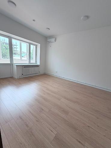 торговый помешение: Аренда офисов, 80 м², В жилом комплексе, 1 линия, С отдельным входом, С отдельным сан узлом — 6