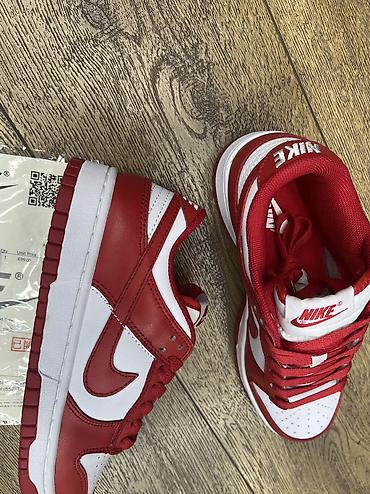 krosovkalar: Xanımlara özel Nike qırmızı modeli — 3