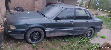 Унаа: Mitsubishi Galant: 1988 г., 2 л, Кол менен иштөөчү, Бензин, Седан — 1