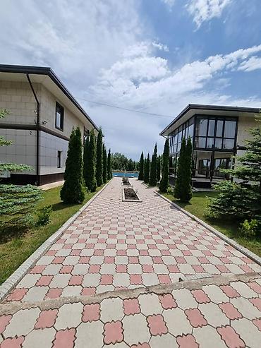 Продажа зданий: 2580745 м² — 3