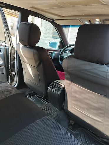 mercedes e 200: Mercedes-Benz E 200: 2.5 l | 1997 il Sedan — 5
