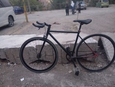 велосипед trinx m136: Городской велосипед, Рама M (156 - 178 см)