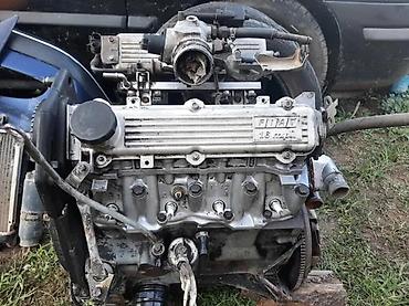 pezo 1: MOTOR FIAT PUNTO MK1 1.6MPI U DELOVIMA | U delovima glava donji deo — 4